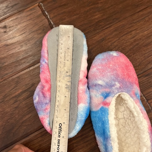 Pink blue & purple cozy slippers girls youth soft comfortable house shoes​​ - Picture 4 of 4